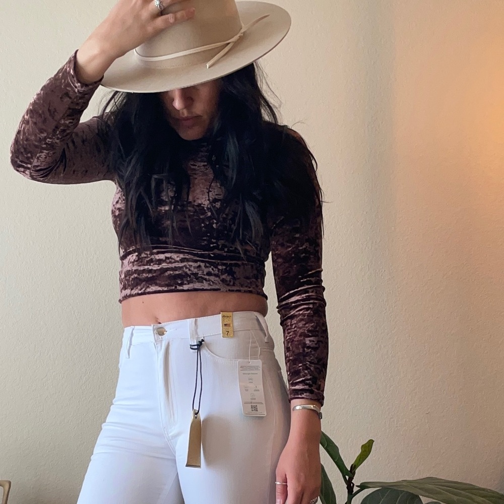 *Sold* Crushed velvet crop top size S/M